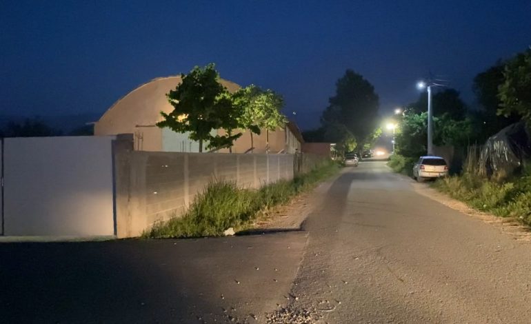 PUNONJËSI U GODIT NGA MAKINERIA GJATË PUNËS DHE HUMBI JETËN/ Arrestohet pronari i fasonerisë në Krujë