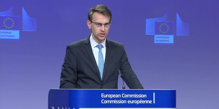 RRËMBIMI I TRE POLICVE/ Zëdhënësi i BE-së: Është një çështje urgjente, Kosova dhe Serbia të përmbahen