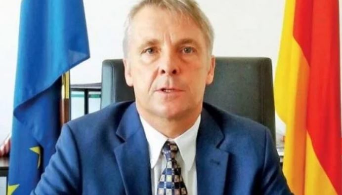 DHUNA NDAJ GAZETARËVE/ Reagon Rohde: Brutaliteti i skenave, tronditës! Lista Serbe duhet…
