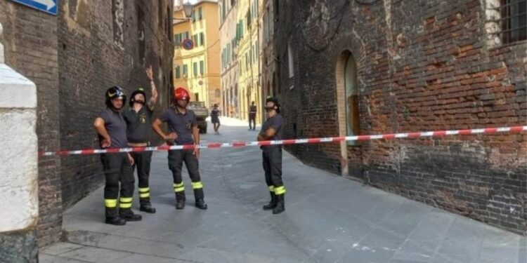 TËRMET I FORTË NË ITALI/ Pëson dëmtime Katedralja e Sienës