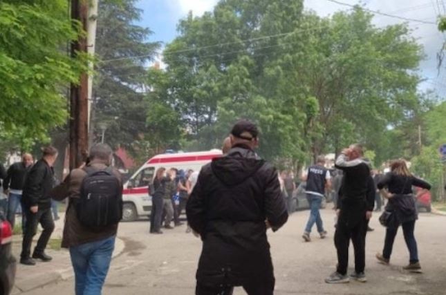 TENSIONET NË VERI TË KOSOVËS/ Tjetër sulm me eksploziv në Zvecan