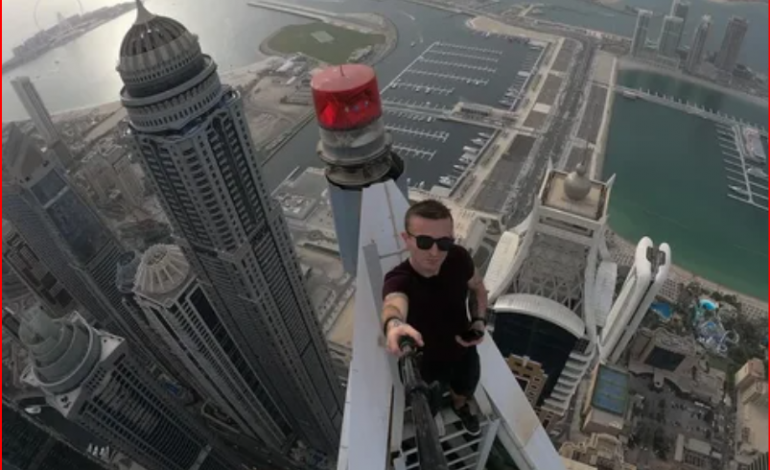 I FIKSUAR PAS LARTËSIVE DHE FOTOVE/ 30-vjeçari rrëzohet nga gradaçela 721 metra e lartë në Hong Kong