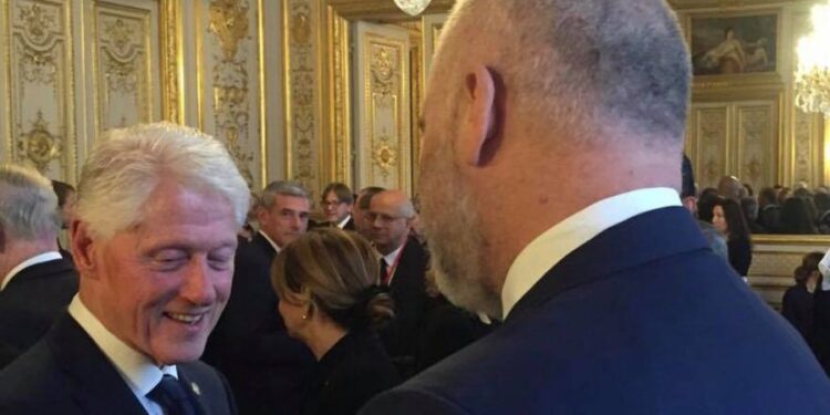 DETAJET/ Rama, pritje të veçantë për Clinton: Do t’i akordohet “Kordoni i Madh i Yllit të Mirënjohjes”