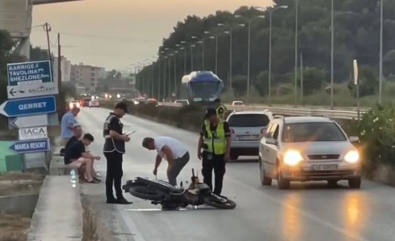 PAMJET/ Aksident në rrugën dytësore Kavajë-Golem, makina përplas motorin, një i plagosur