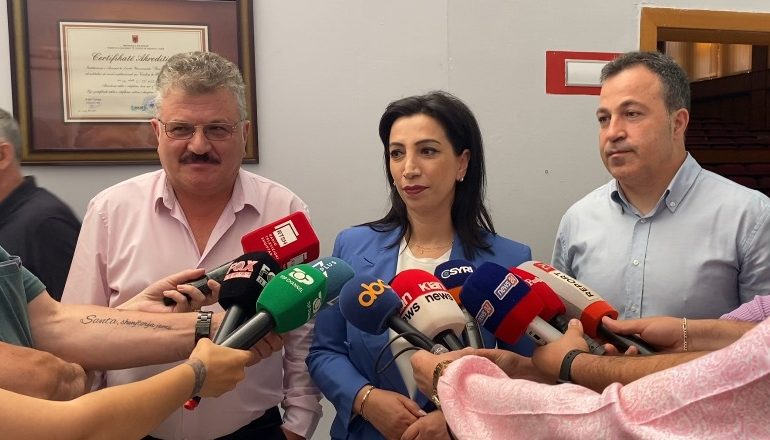 S’KA BASHKIM ME TIRANËN/ Kushi: Universiteti i Korçës i ka të gjitha kapacitetet! Do rritet përmes…
