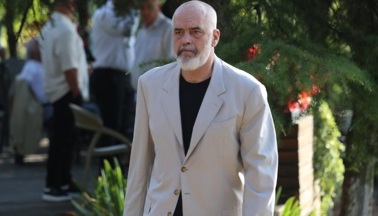 PAS NDRYSHIMEVE NË PS/ Rama mbledh sot qeverinë në Tepelenë
