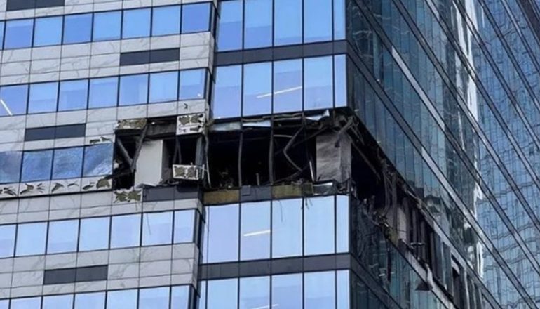 LUFTA/ Goditen dy ndërtesa në Moskë, një i plagosur! Rusia: Sulm me dron nga Ukraina