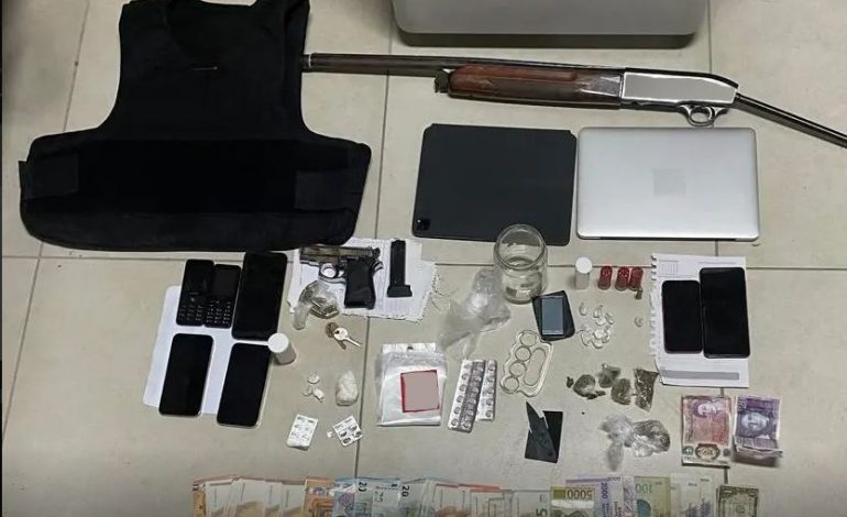 I DËNUAR PËR VRASJE/ Arrestohet i riu shqiptar në Zakynthos. Policia aksion 3 ditor në ishullin grek…