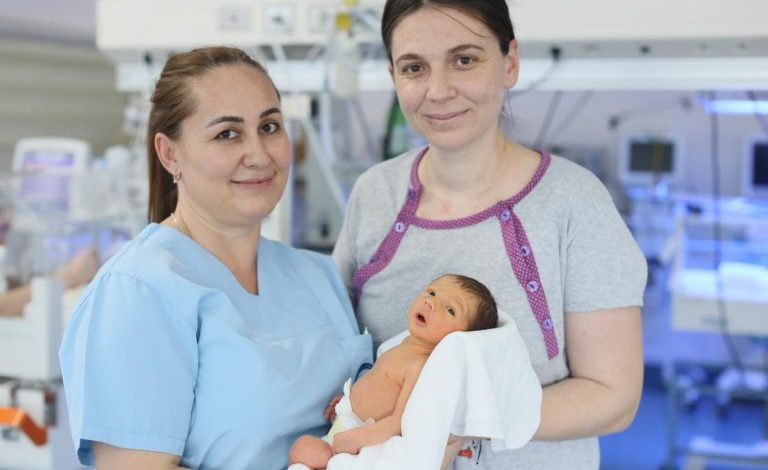 RAST SUKSESI NË MATERNITETIN “KOÇO GLIOZHENI”/ Manastirliu: Realizohet procedure e re për foshnjat prematurë