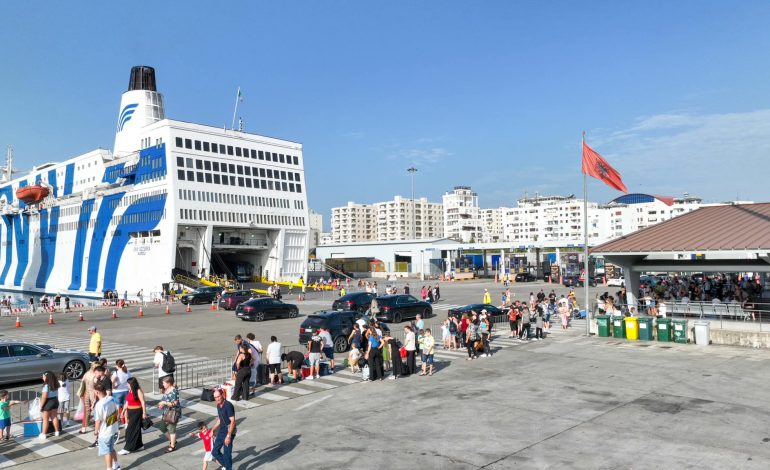 SHQIPËRIA NË FOKUSIN E TURISTËVE/ Rama publikon pamje nga Porti i Durrësit