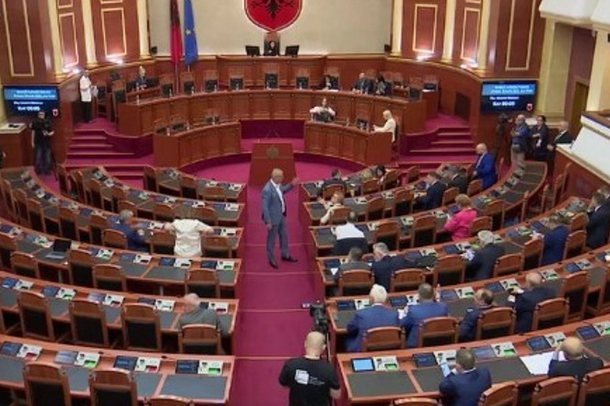 SOT KUVEND/ Guvernatori Genc Sejko do të prezantojë raportin e BSH-së për 2022
