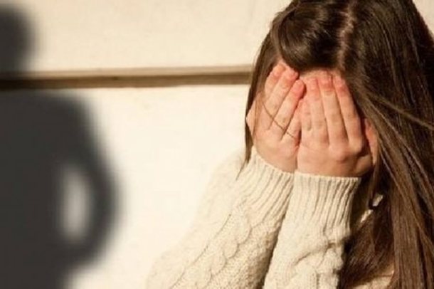 “MË KA PREKUR NË TRUP”/ TMERR, 11-vjeçarja shqiptare denoncon të atin për ngacmim seksual