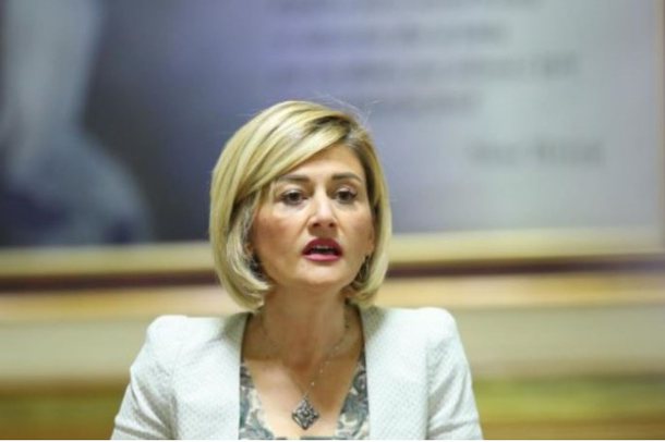 I PUBLIKUAN BISEDAT ME KRIMINELËT SERBË/ Reagon për herë të parë kryetarja e grupit parlamentar të LVV