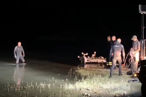 KATËR VARRE NË NJË SHTËPI/ Dalin FOTOT, babai me dy djemtë e nipi u mbytën dje në liqenin e Banjës