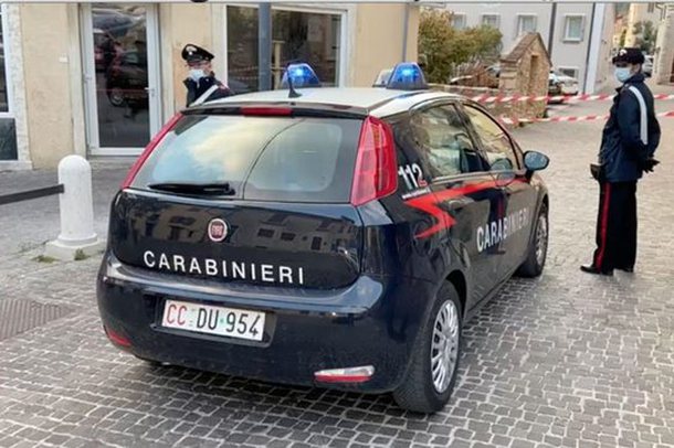 NDËRRUAN VESHJET E GJAKOSURA…/ Vrasja e shqiptarit në Itali, autorët kishin ende etiketat në rrobat e veshura