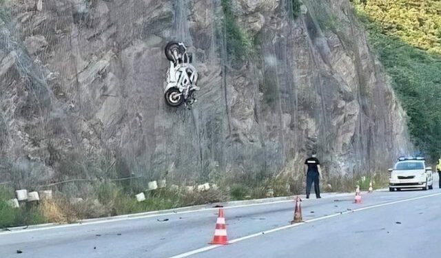 E PAZAKONTË NË TEPELENË/ Të riut i ngec motori në faqen e shkëmbit