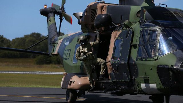 E RËNDË/ Përplaset helikopteri ushtarak në Australi, katër ushtarë të zhdukur