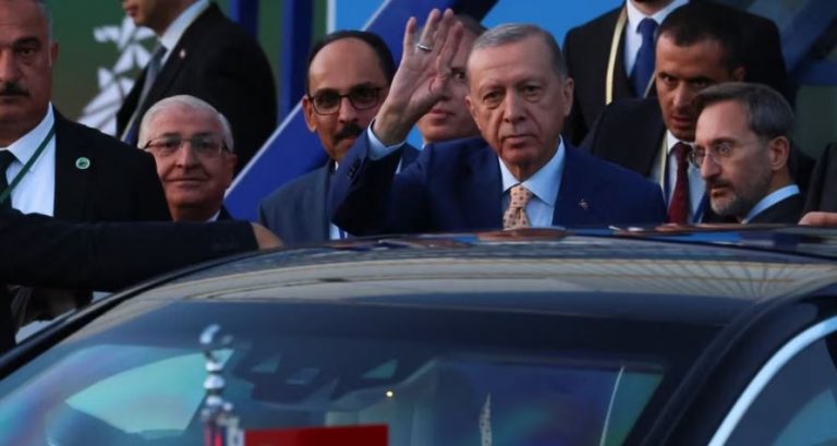 ERDOGAN I DHA “DITËN JESHILE”/ Por Suedia duhet të presë për anëtarësimin në NATO, zbulohet arsyeja