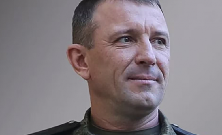VIJOJNË MOSMARRËVESHJET MES OFICERËVE RUSË/ Gjenerali Popov akuza liderëve e ushtrisë për tradhti, shkarkohet nga detyra