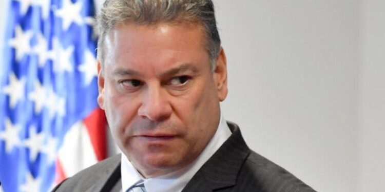 “BE, NJË TIGËR PREJ LETRE”/ Escobar i përgjigjet Gërvallës: Liderët nacionalistë në Ballkan vështirësojnë rrugën drejt BE