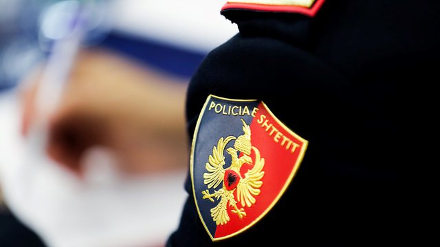 “MË KA HUMBUR VAJZA”/ Nëna “ngre në këmbë” Policinë, 53-vjeçarja: Është larguar…
