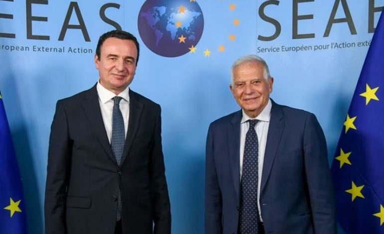 PRISHTINA TËRHOQI FORCAT E POLICISË NGA VERIU/ Borrell pret “hapa të tjerë pozitivë” nga Kosova për uljen e tensioneve