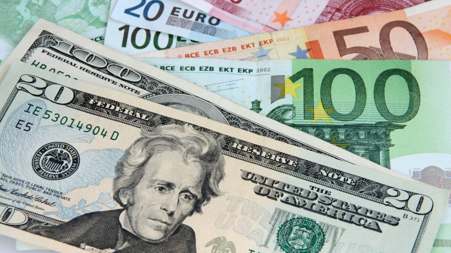 KËMBIMI VALUTOR/ Euro bie poshtë 104 lekëve, Dollari drejt 90 lekëve, Paundi në nivelin më të ulët historik