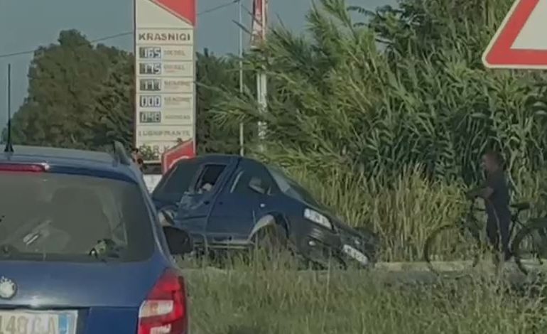 AKSIDENT I TREFISHTË NË AKSIN FIER-SEMAN/ Plagosen katër persona, dy prej tyre të mitur