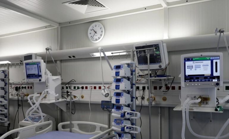 U NXORR PA NDJENJA NË BREG TË DETIT NË GREQI/ 12-vjeçari shqiptar përfundon në intubim, mjekët: I ka vdekur truri