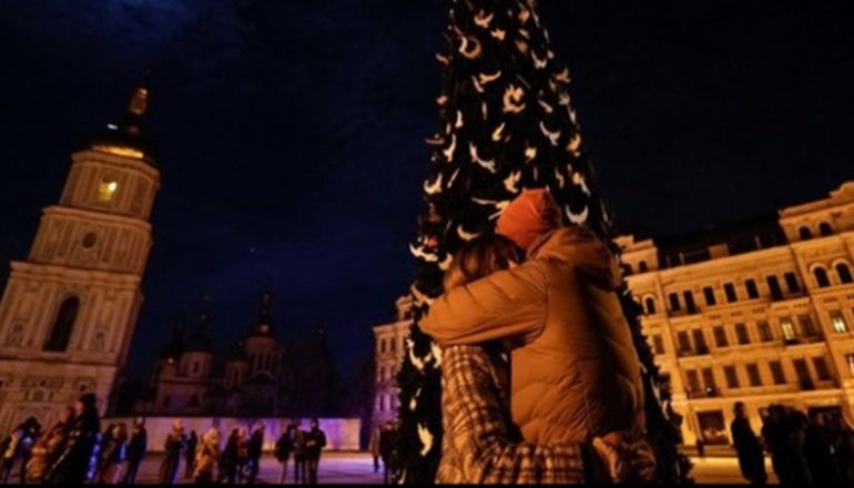 JO SI NË RUSI/ Parlamenti ukrainas miraton ndryshimin e datës së Krishtlindjeve
