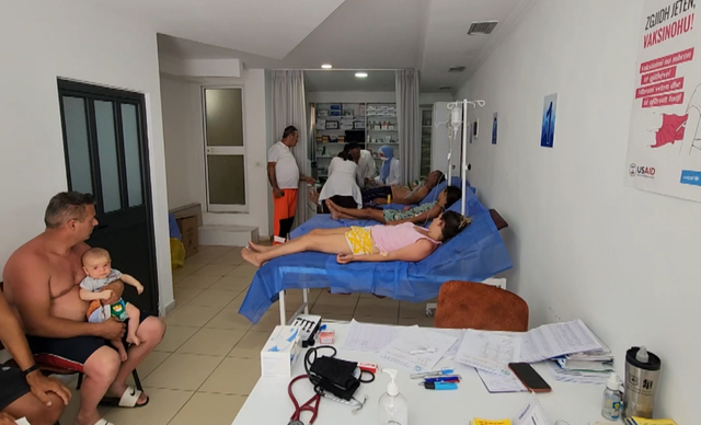 ÇFARË PO NDODH NË DURRËS? Qendrat shëndetësore “mbushen” plot, deri në 70 raste në ditë me…