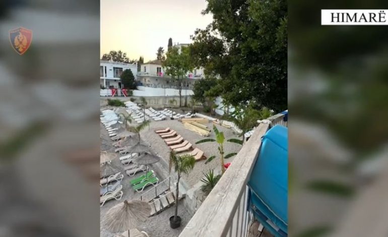 “PLAZH I LIRË”/ Sekuestrohen 37 çadra dhe 68 shezlongë në Dhërmi, tre të proceduar