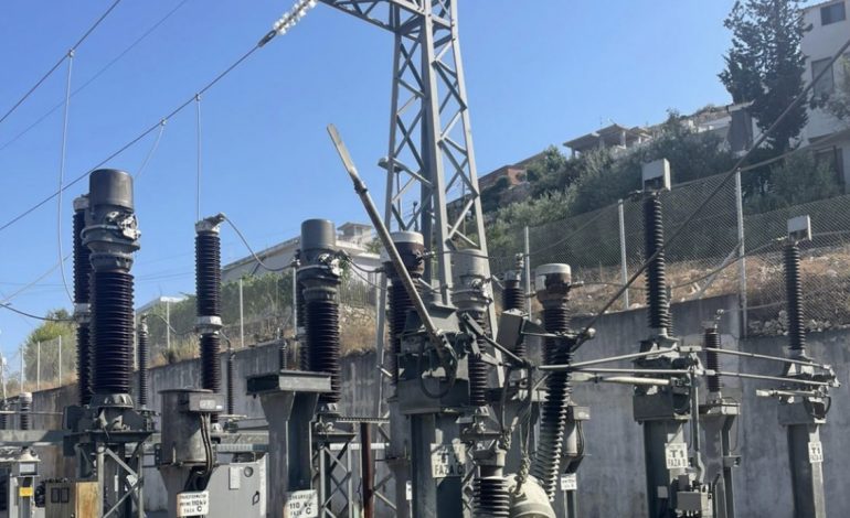 ZJARRI, STAKON ENERGJINË ELEKTRIKE NË SARANDË/ OSHEE njofton: Rikthehen dritat në zonë