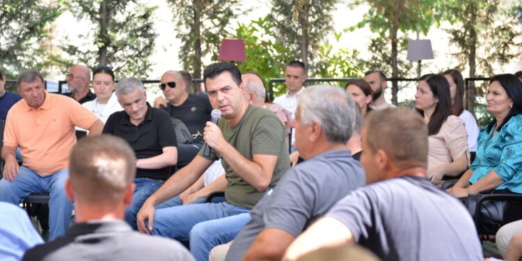 TAKIM ME DEMOKRATËT NË DIBËR/ Basha: Dosja e Ahmetajt, tregoi se duhet një paketë ligjore radikale kundër korrupsionit qeveritar