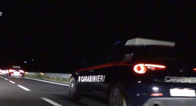 HEROINA VINTE NGA SHQIPËRIA PËRMES PORTIT TË BARIT/ Detaje nga çmontimi i dy grupeve kriminale në Itali, 34 në pranga