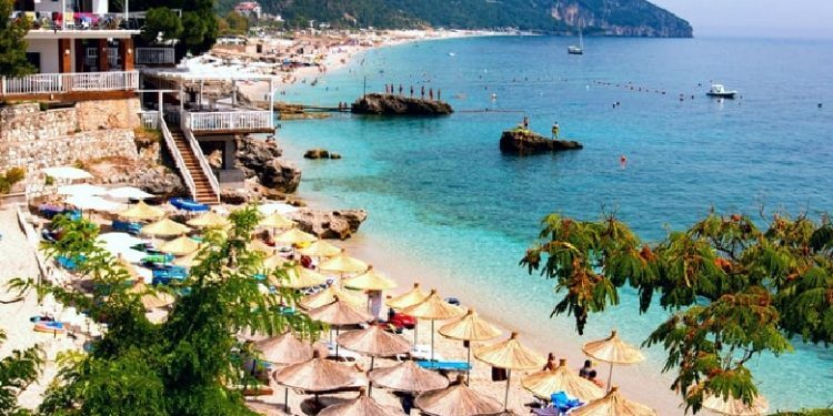 “TURIZMI, FYTYRA E RE E SHQIPËRISË”/ Televizioni më i madh i Francës, reportazh për vendin tonë