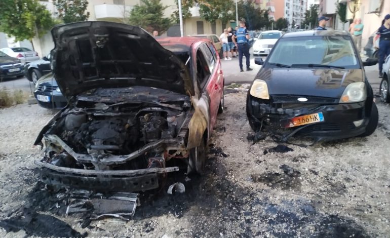 DETAJET E PARA/ Shkrumbohen gjatë natës 3 automjete në Vlorë, zjarri dyshohet i qëllimshëm