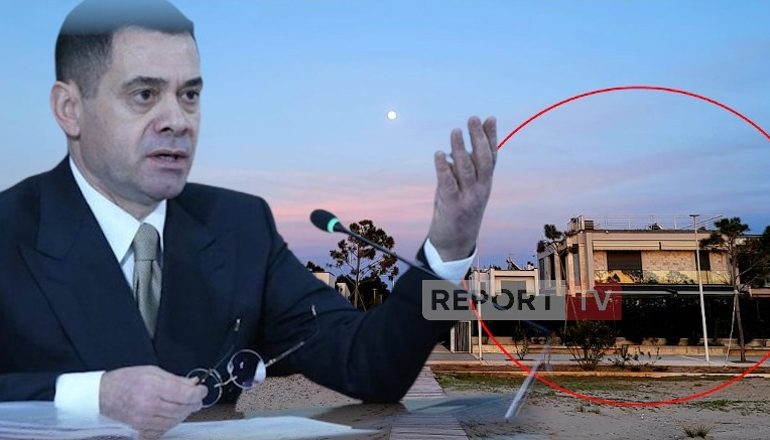 DETAJET/ BKH zbarkon në banesat e familjarëve të bashkëjetueses së Ahmetajt në Hamallaj, kontroll në tre katet e shtëpisë