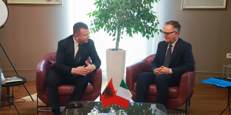 TAKIM ME AMBASADORIN ITALIAN/ Balla: Bashkëpunim të ngushtë dhe strategjik me strukturat italiane
