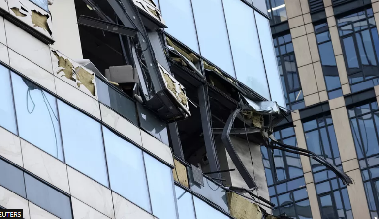 SULM ME DRON NË MOSKË/ Plagoset një person, mbyllet për pak kohë aeroporti Vnukovo. Rusia akuzon Ukrainën