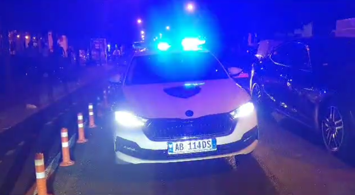 TERRORIZOI BANORËT DUKE QËLLUAR ME ARMË NË SHKODËR/ Policia identifikon autorin dhe i vihet pas. Dyshohet se…
