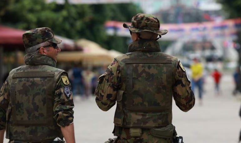 ANALIZA E REL/ Kush do ta bëjë hapin e parë për uljen e tensioneve në veri të Kosovës?