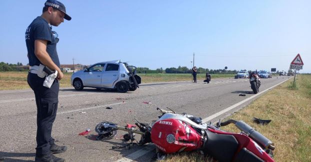 MOTORI PËRPLASET ME MAKINËN/ Humb jetën tragjikisht 50-vjeçari shqiptar në Itali