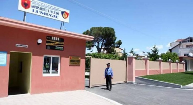 PREJ DY DITËSH ËSHTË LARGUAR NGA SHTËPIA/ Motra kërkon 33-vjeçaren në Lushnjë: Na ndihmoni ta gjejmë