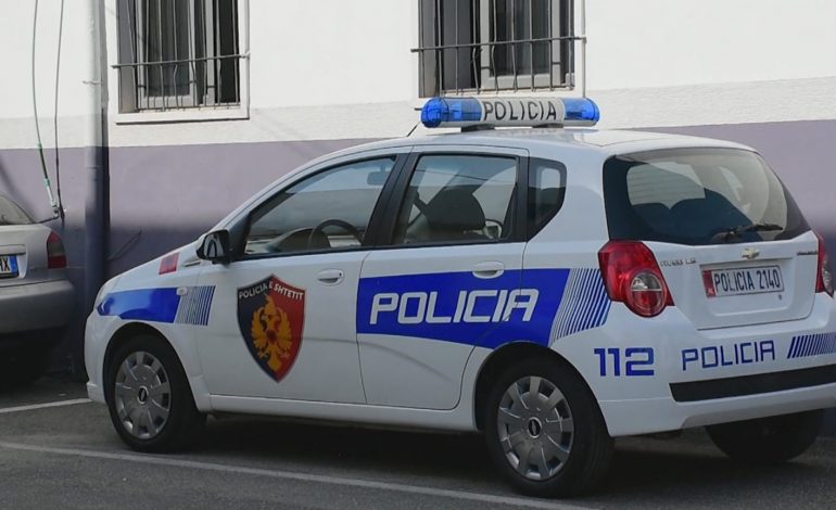 POLICIA ZBULOI 160 BIMË KANABISI/ Ndalohen për shpërdorim detyre, 2 inspektorë pyjesh dhe kryetari i fshatit