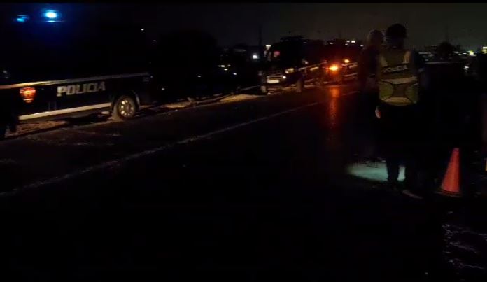 ATENTATI ME NJË VIKTIMË E 1 TË PLAGOSUR/ Gjendet një automjet i djegur në Tapizë