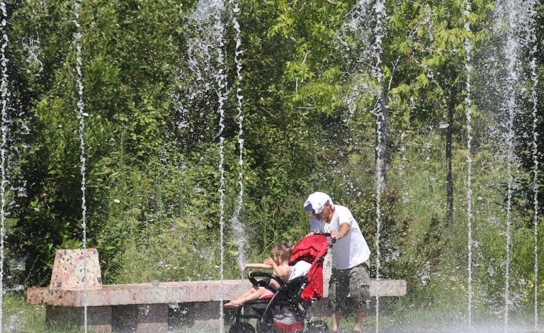 SHQIPËRIA NËN PUSHTETIN E TEMPERATURAVE TË LARTA/ Gjatë ditës deri në 42 gradë, të shtunën piku i të nxehtit në disa qytete