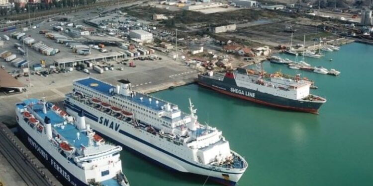 PORTI I DURRËSIT/ Fluks i lartë turistësh, mbërrijnë 5 mijë udhëtarë gjatë ditës së sotme
