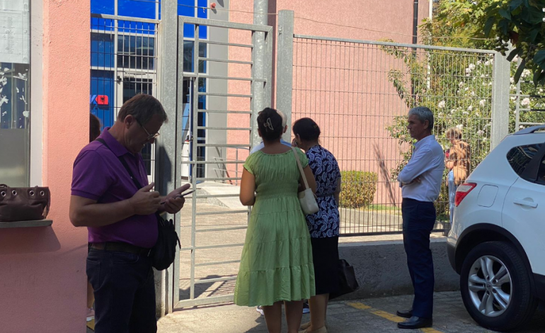 HETIMET PËR CHECK UP-IN/ Qytetarë nga Elbasani thirren në SPAK për t’u marrë në pyetje (SHKRESA)