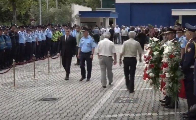 U NDA NGA JETA NË MOSHËN 72-VJEÇARE/ Mbahen homazhe në nder të ish-drejtorit të policisë